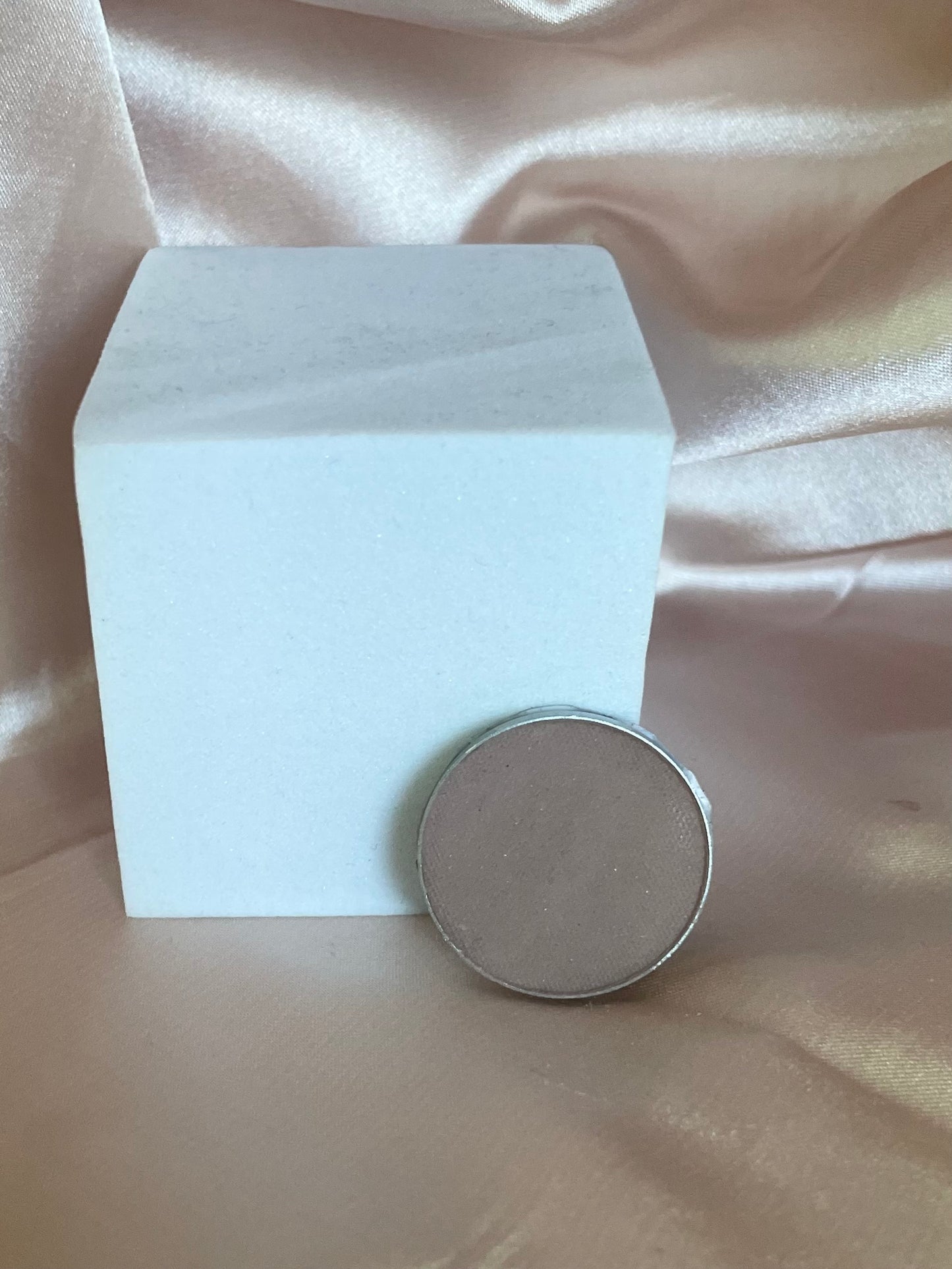Eyeshadow single pan