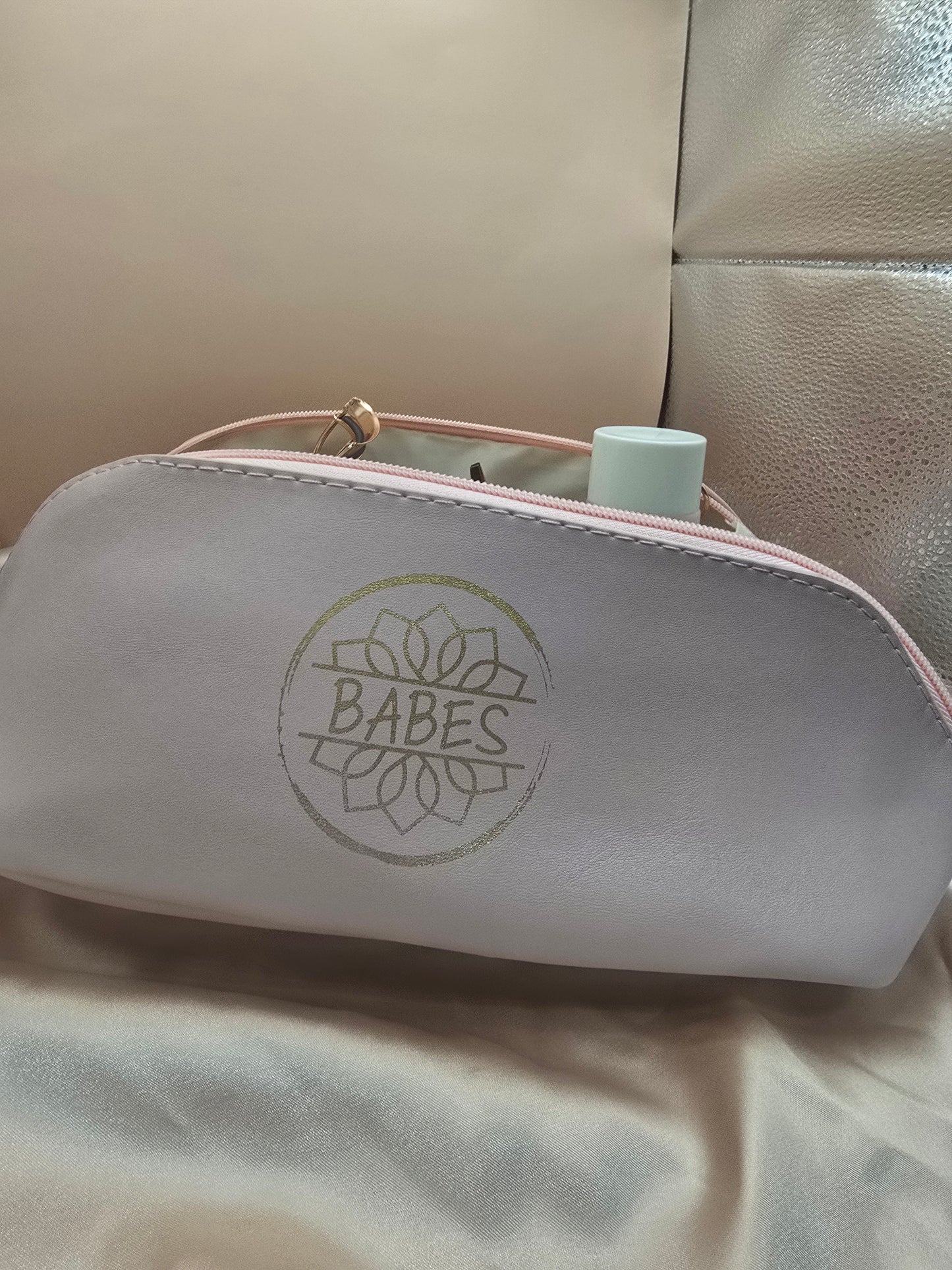 Makeup bag