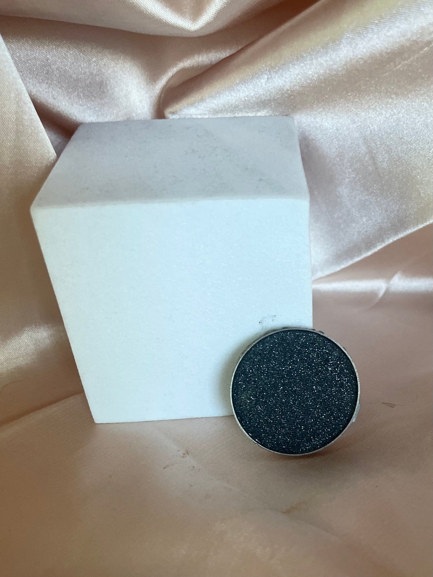 Eyeshadow single pan