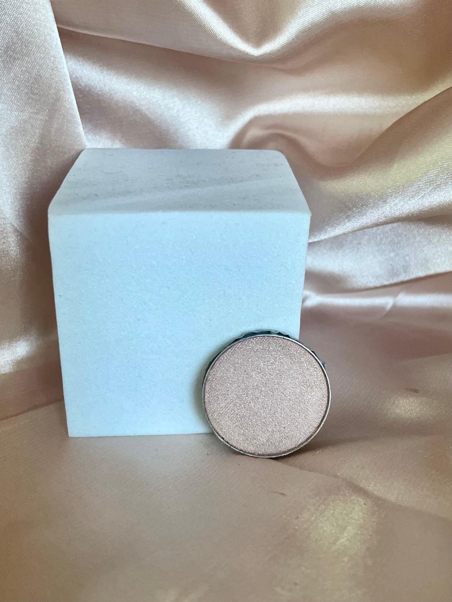 Eyeshadow single pan