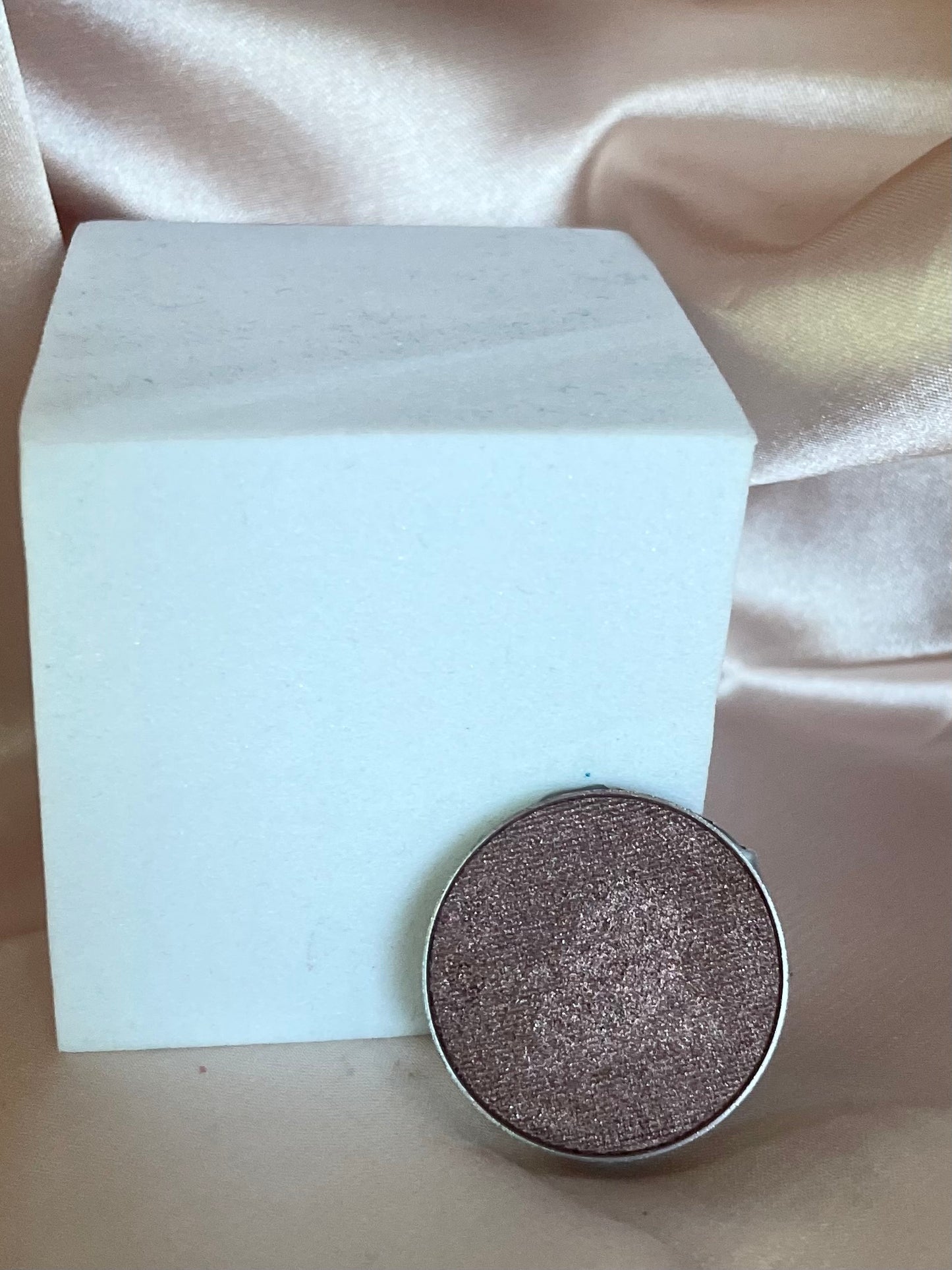 Eyeshadow single pan