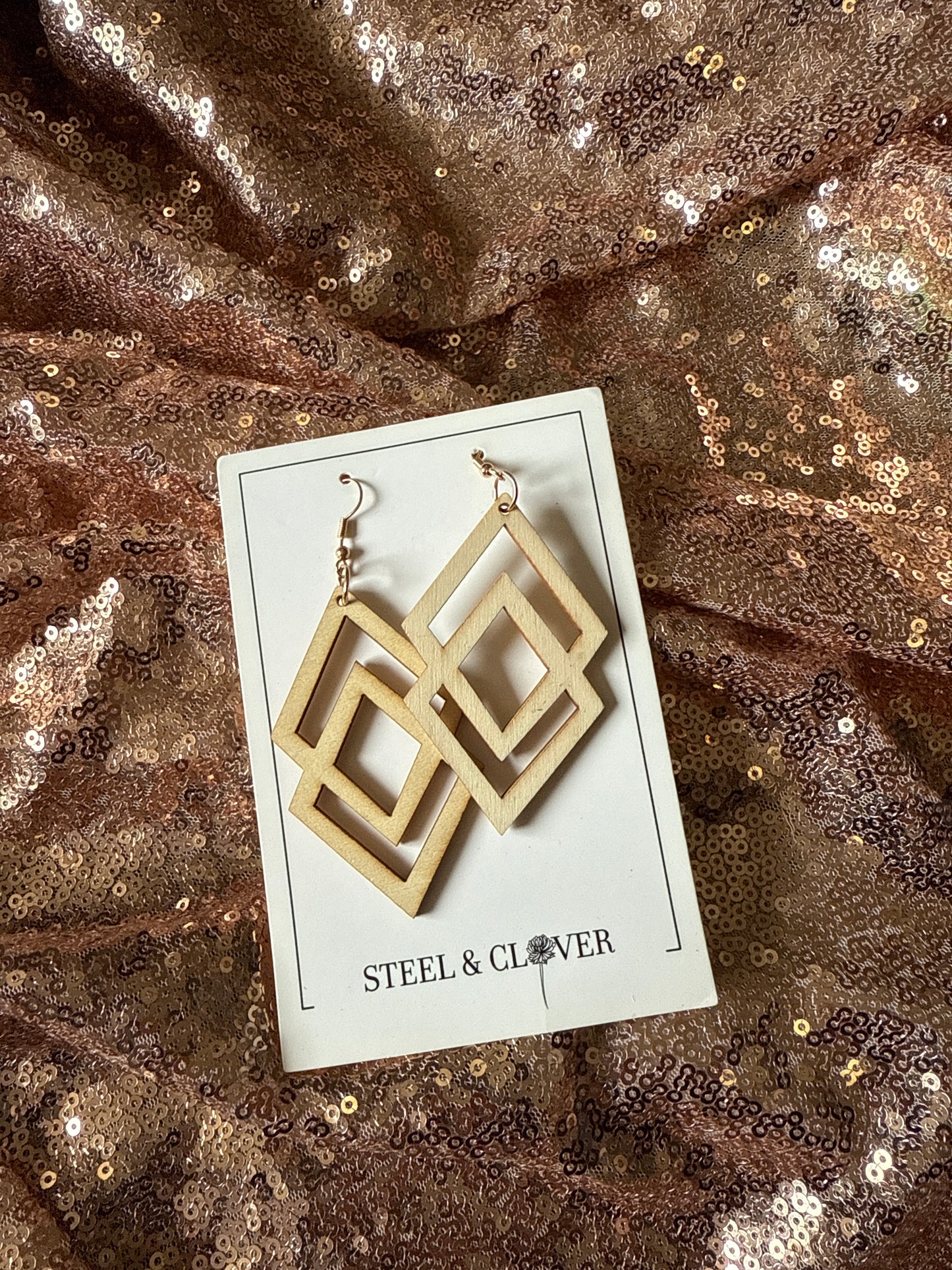 Wood geometrical diamond shape earrings