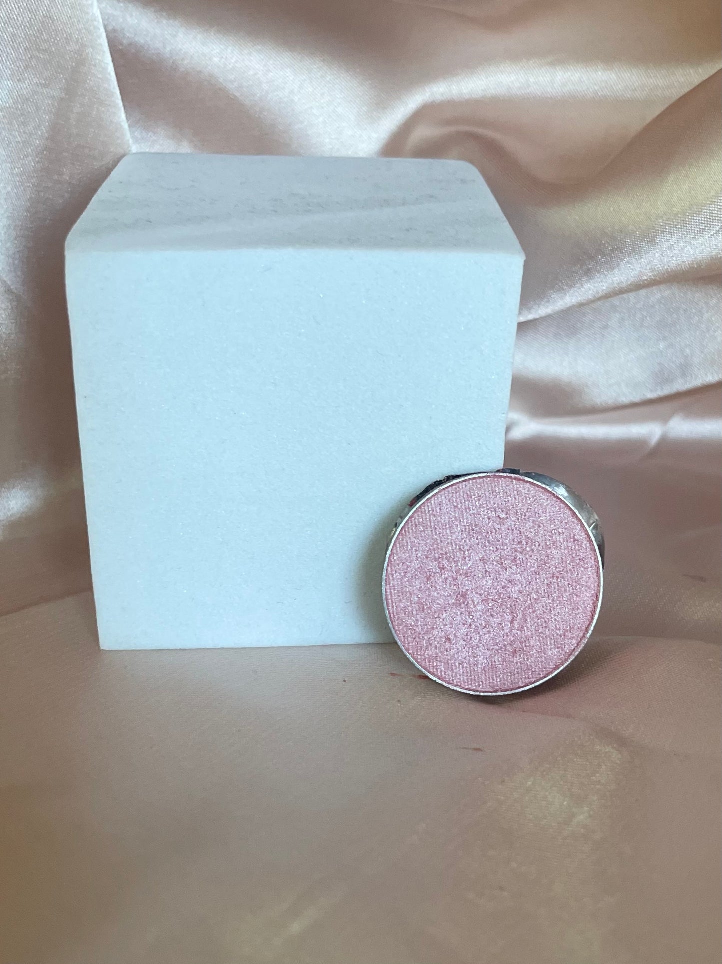 Eyeshadow single pan