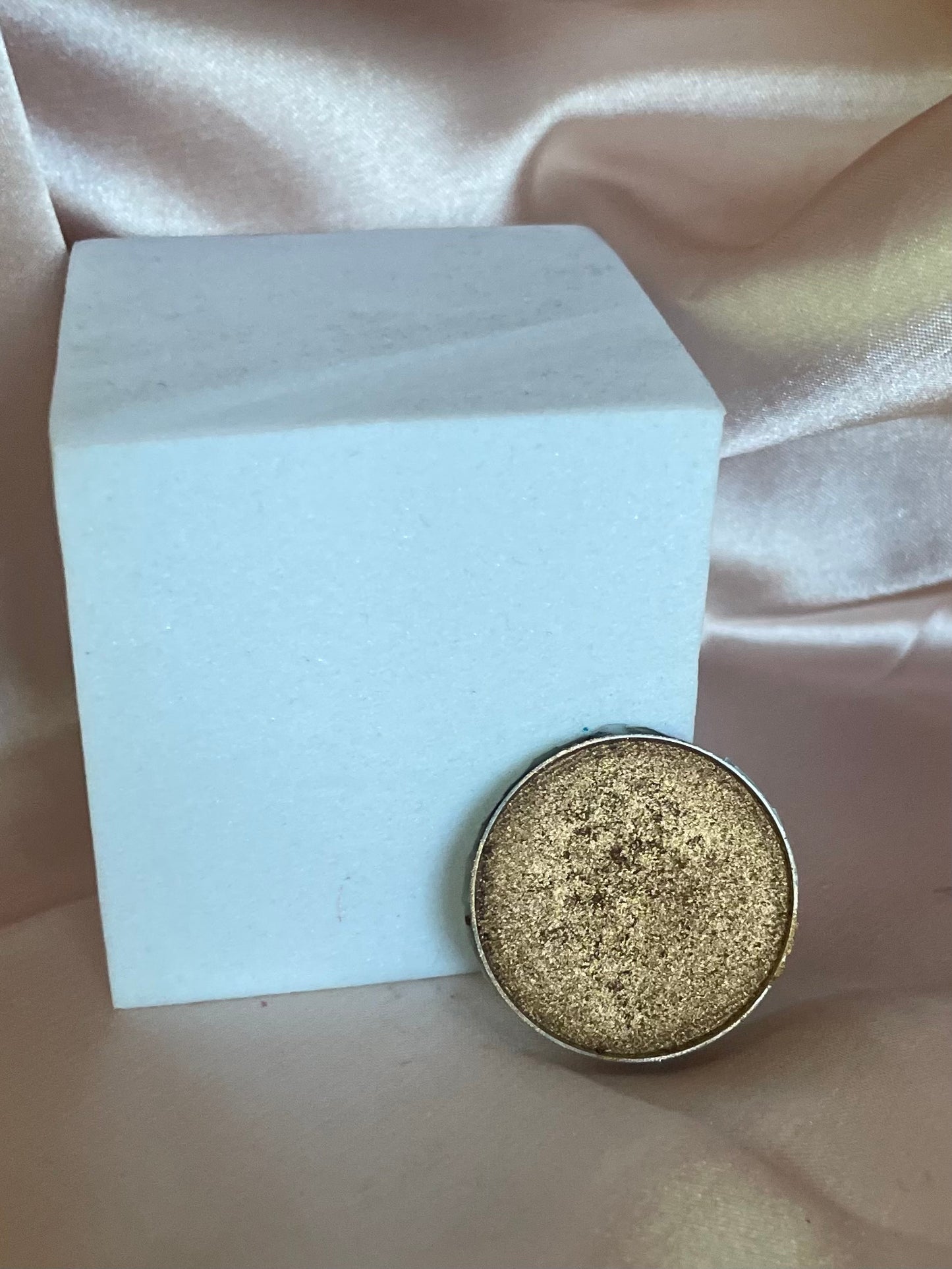 Eyeshadow single pan