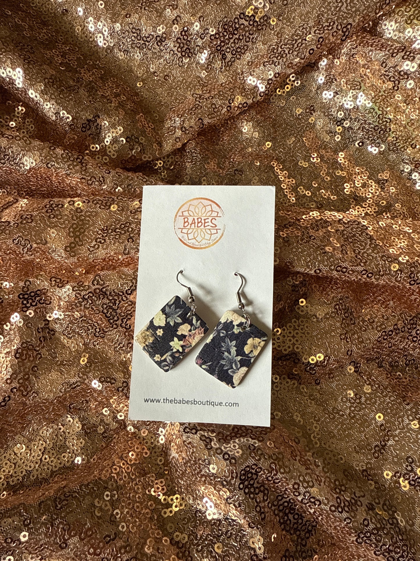 Small leather rectangle earrings