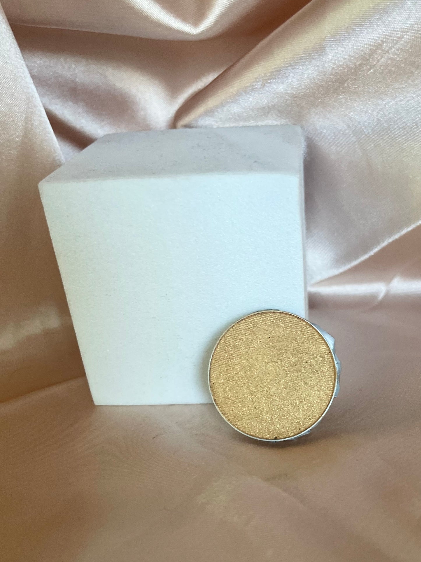 Eyeshadow single pan