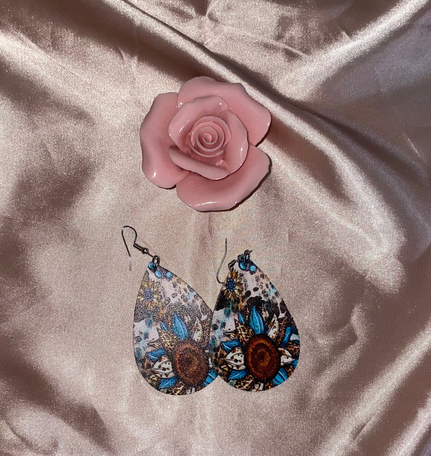 Leather tear drop blue and brown