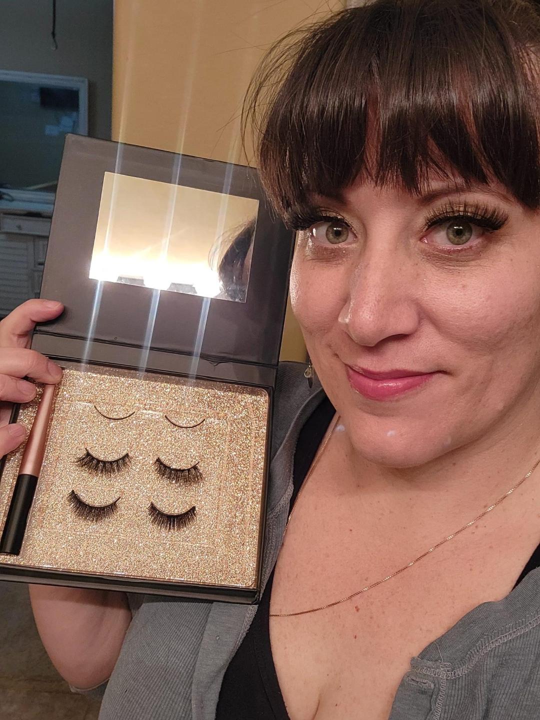 How to apply Magnetic Liner lashes