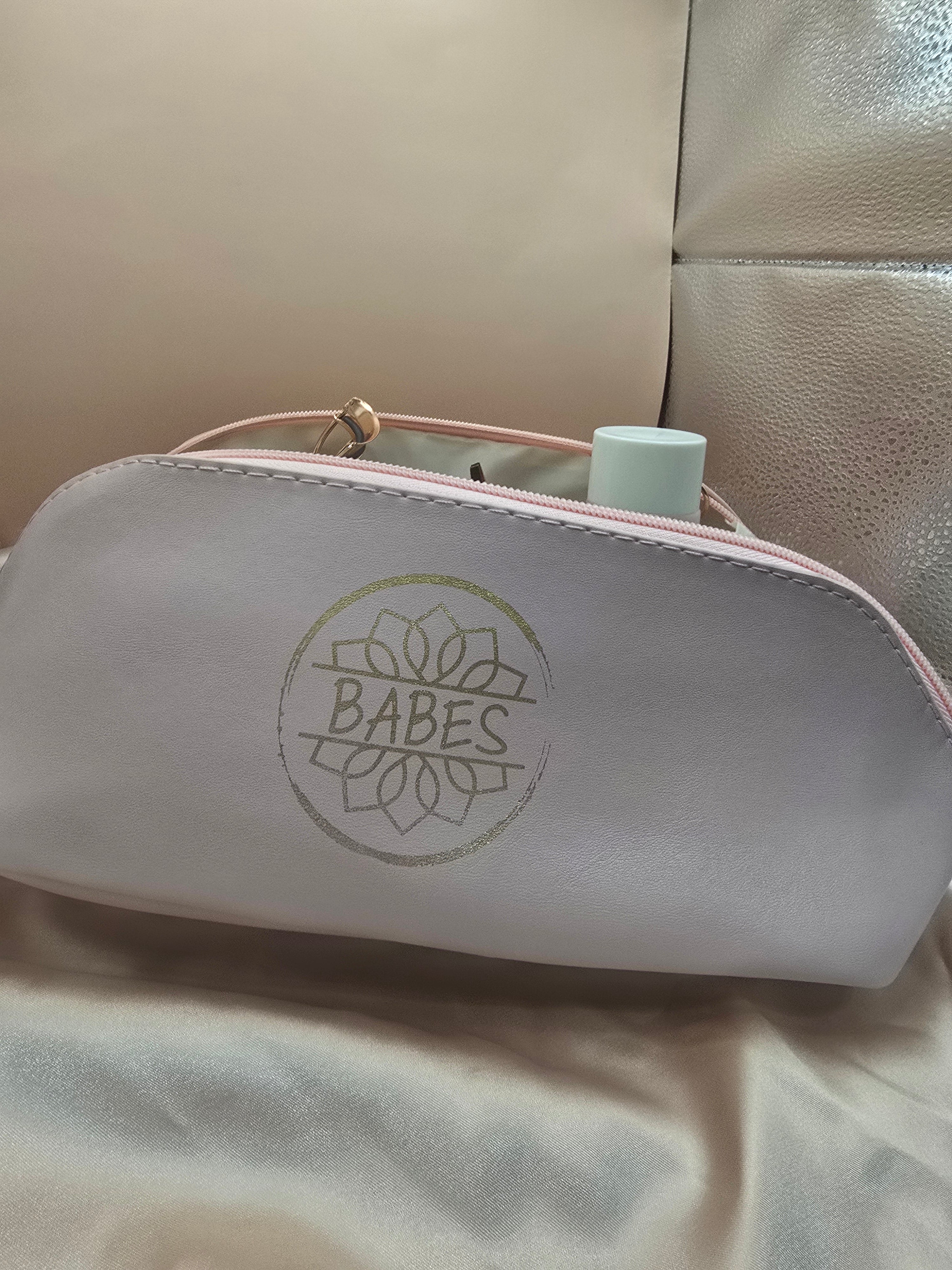 Makeup bag