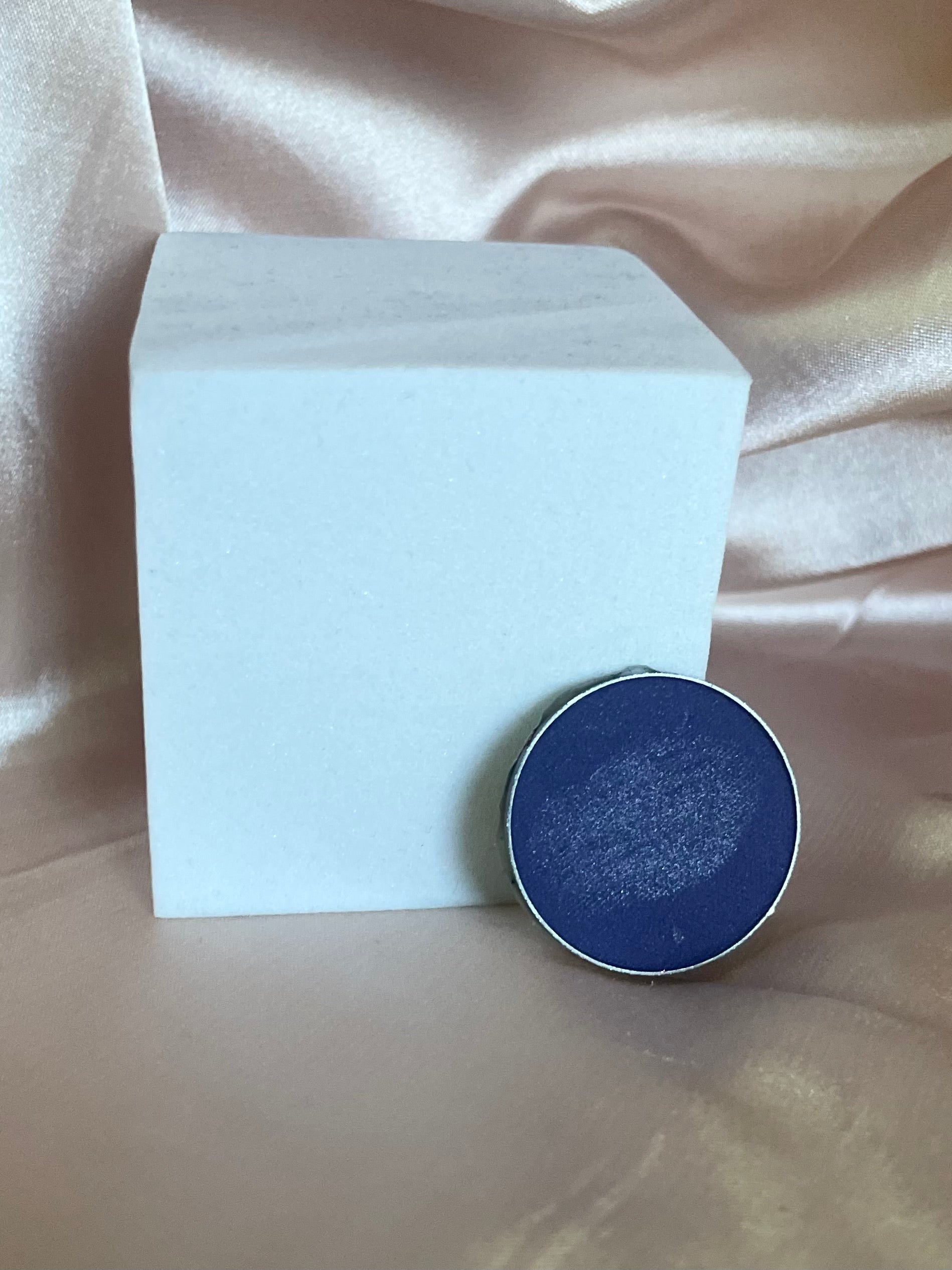 Eyeshadow single pan