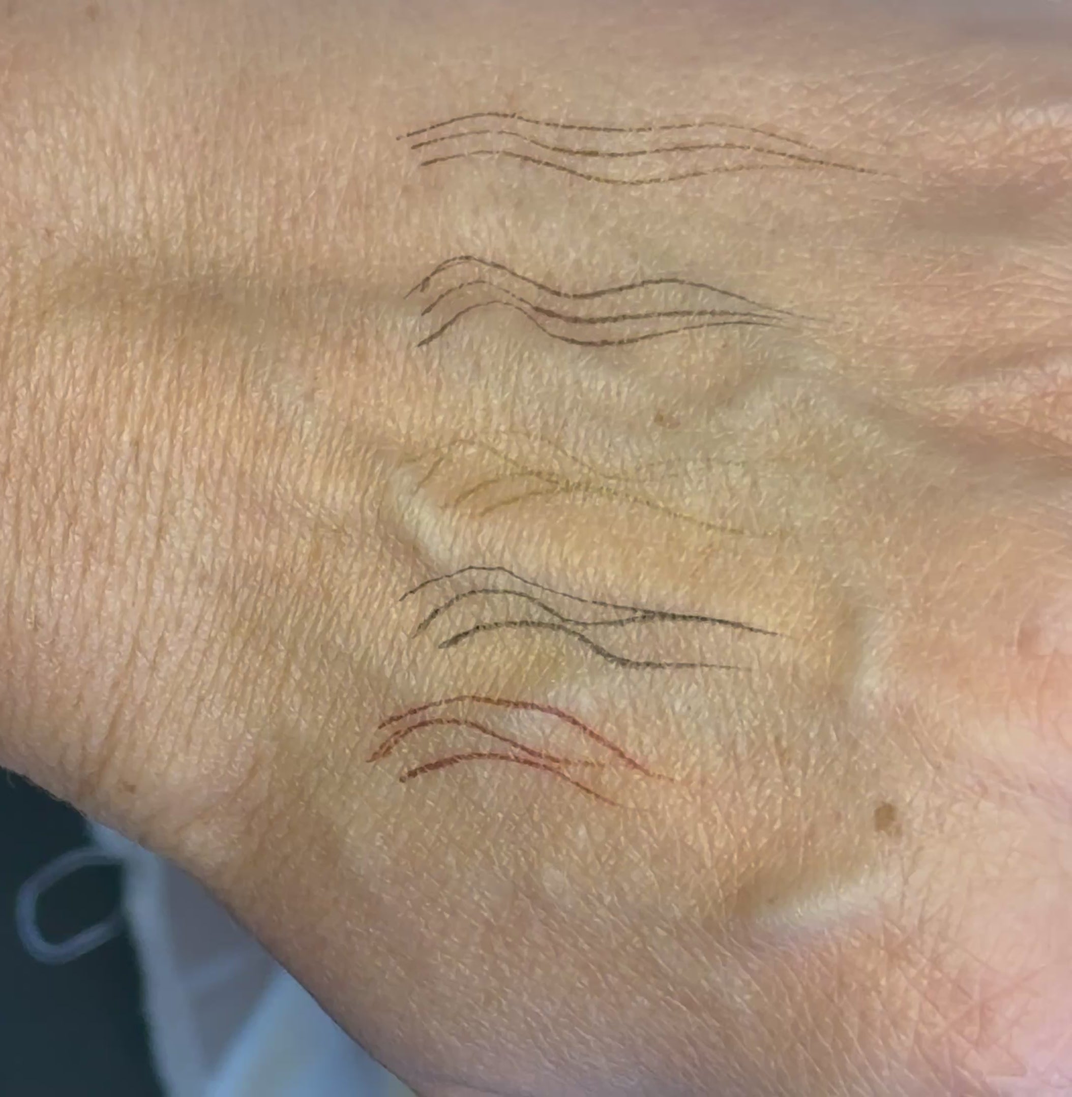 Load video: Brow Definer