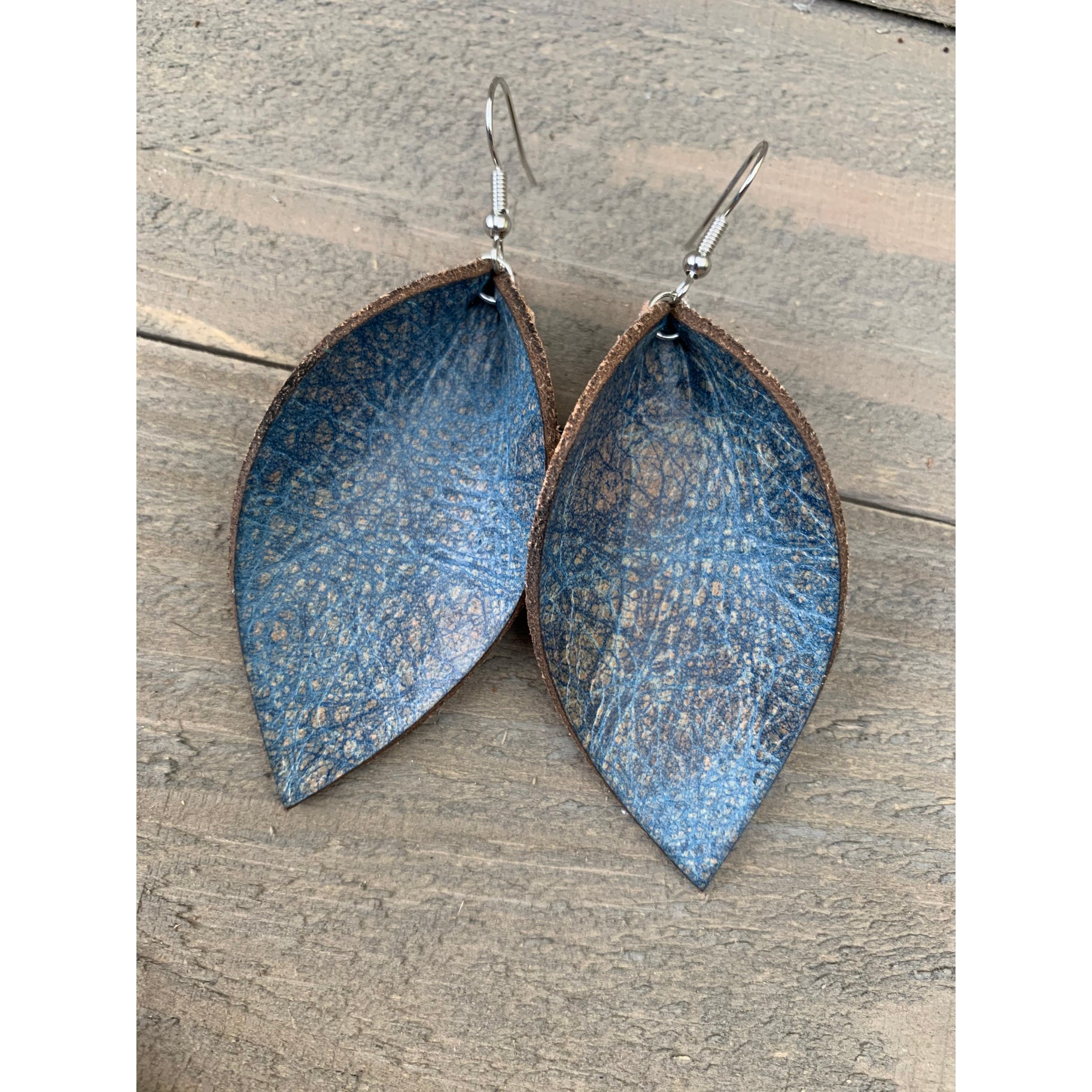 Blue  Crackle leather earrings